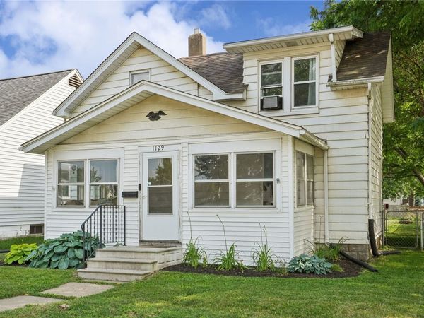 1129 16th Avenue SW, Cedar Rapids, IA 52404