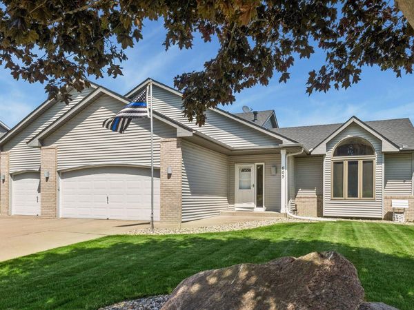 605 Lady Slipper Avenue NE, New Prague, MN 56071
