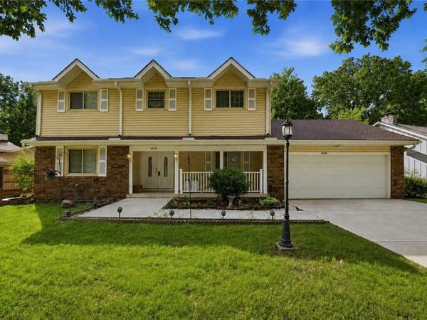 5528 NW Verlin Drive, Kansas City, MO 64152
