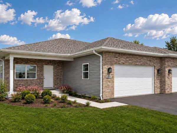 810 Heritage Woods Drive, Minooka, IL 60447