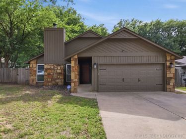 9332 S 92nd East Avenue , Tulsa, OK 74133