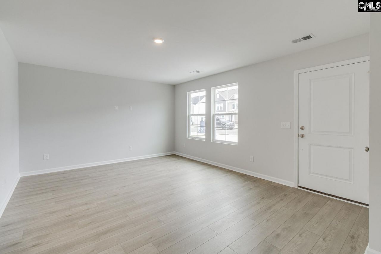 3068 Harborview Drive  Photo 6