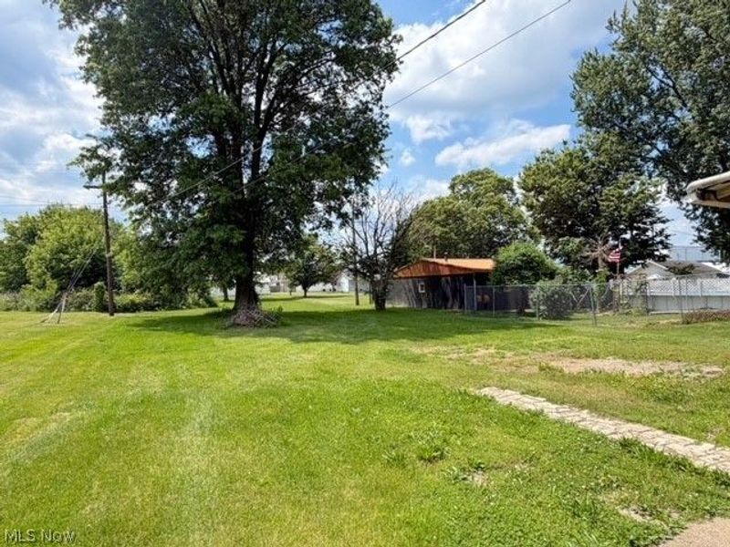 547 W State Street, Newcomerstown, OH 43832 Photo 3