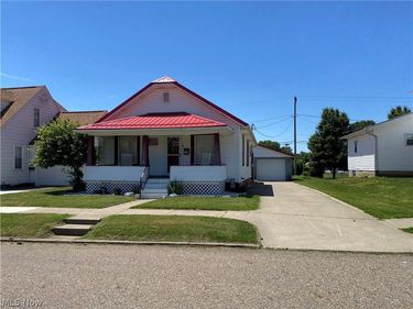 458 S Goodrich Street, Newcomerstown, OH 43832