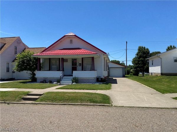 458 S Goodrich Street , Newcomerstown, OH 43832