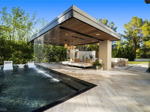 7 Vintage Valley Drive, Las Vegas, NV 89141