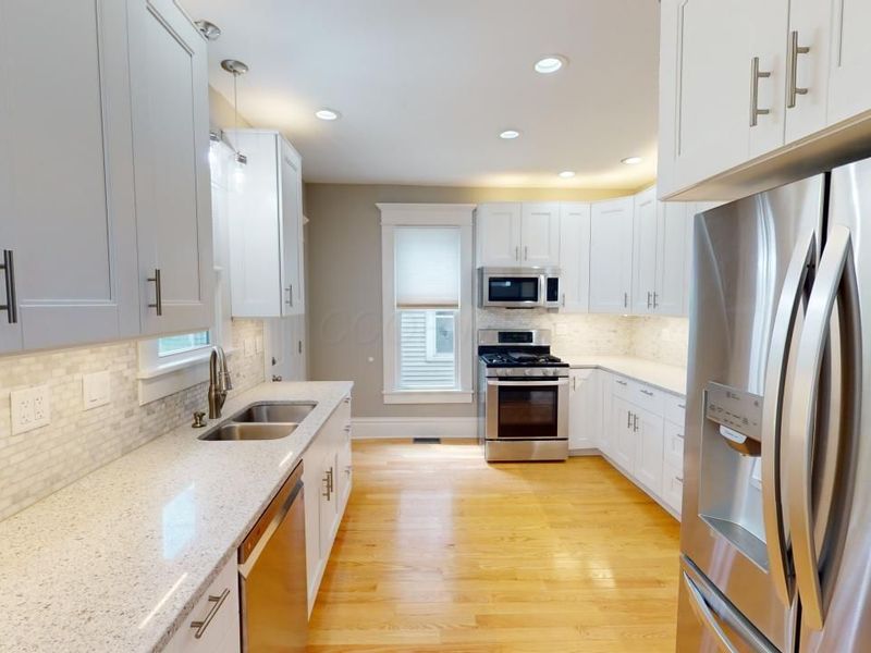 1348 Summit Street , Columbus, OH 43201 Photo 3