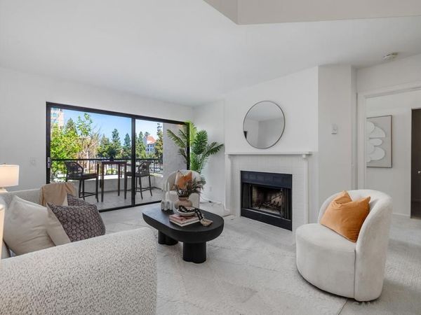 3525 Lebon Dr., Unit 302, San Diego, CA 92122