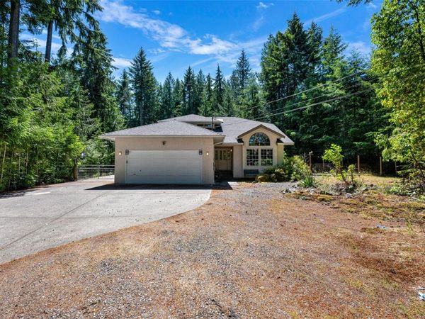 1628 Jersey Rd, Shawnigan Lake, BC V8H 3A8