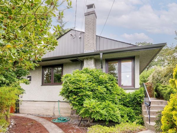 2528 Forbes St, Victoria, BC V8R 4B8
