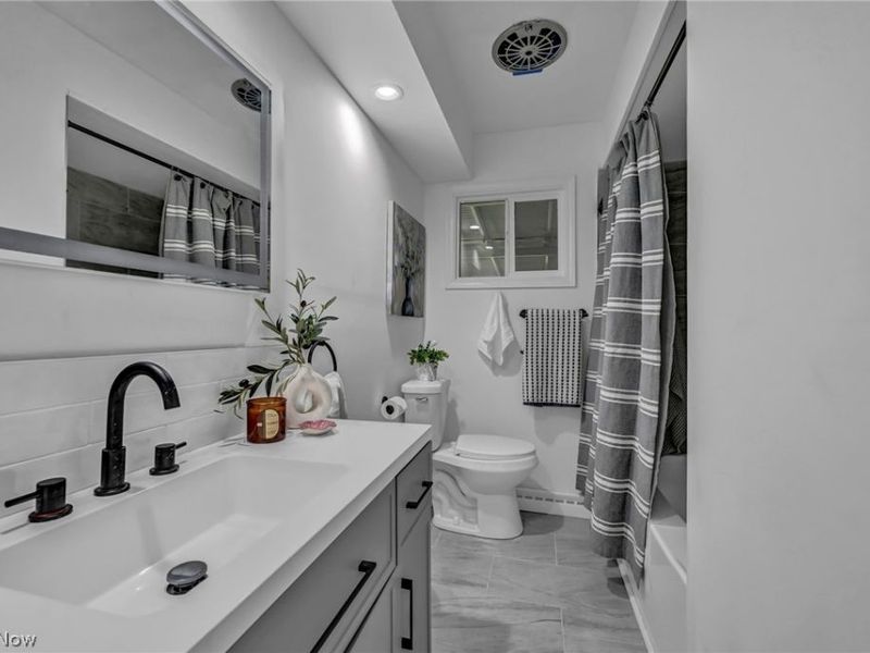 327 Horton Avenue, Akron, OH 44312 Photo 9