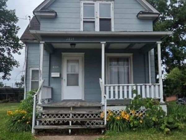 1813-1815 Avenue of the Cities Avenue, Moline, IL 61265