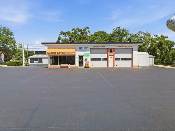 602 S Division Avenue , Polo, IL 61064
