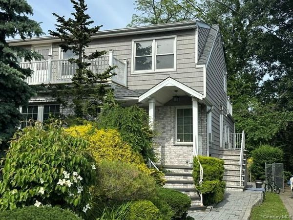 68 Inwood Road , Unit 2, Port Washington, NY 11050