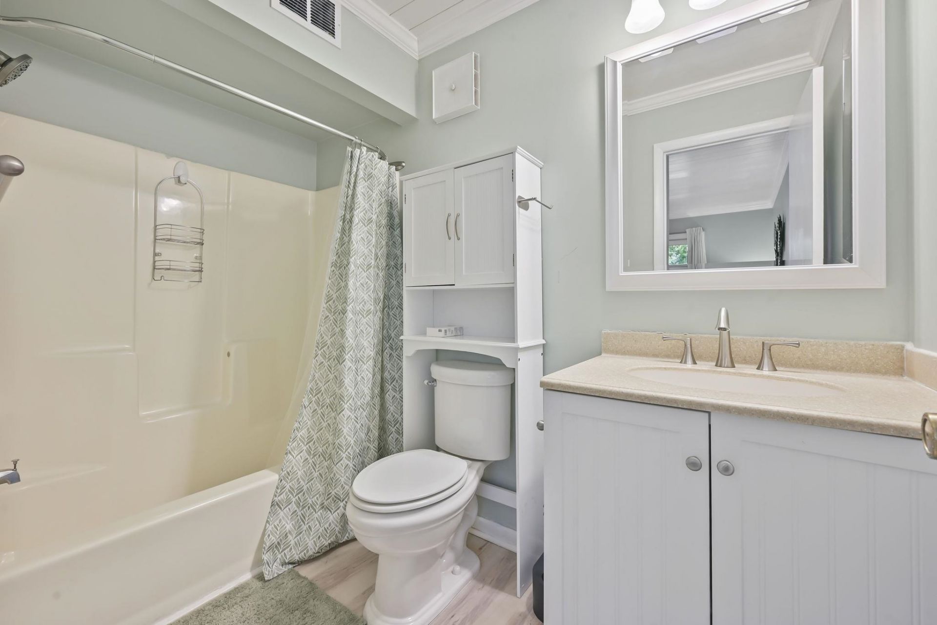 250 Maison Dr. Photo 24