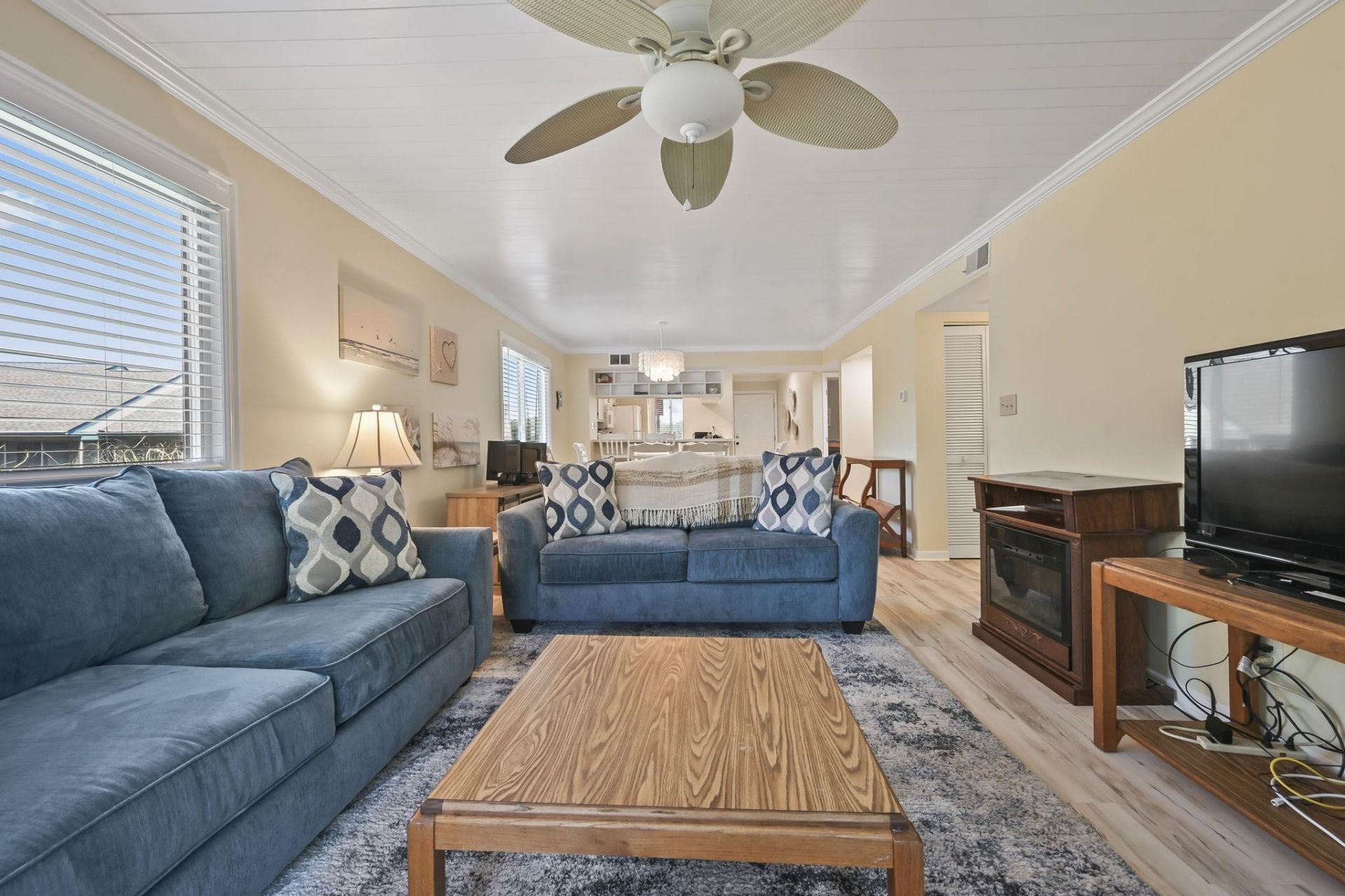 250 Maison Dr. Photo 31