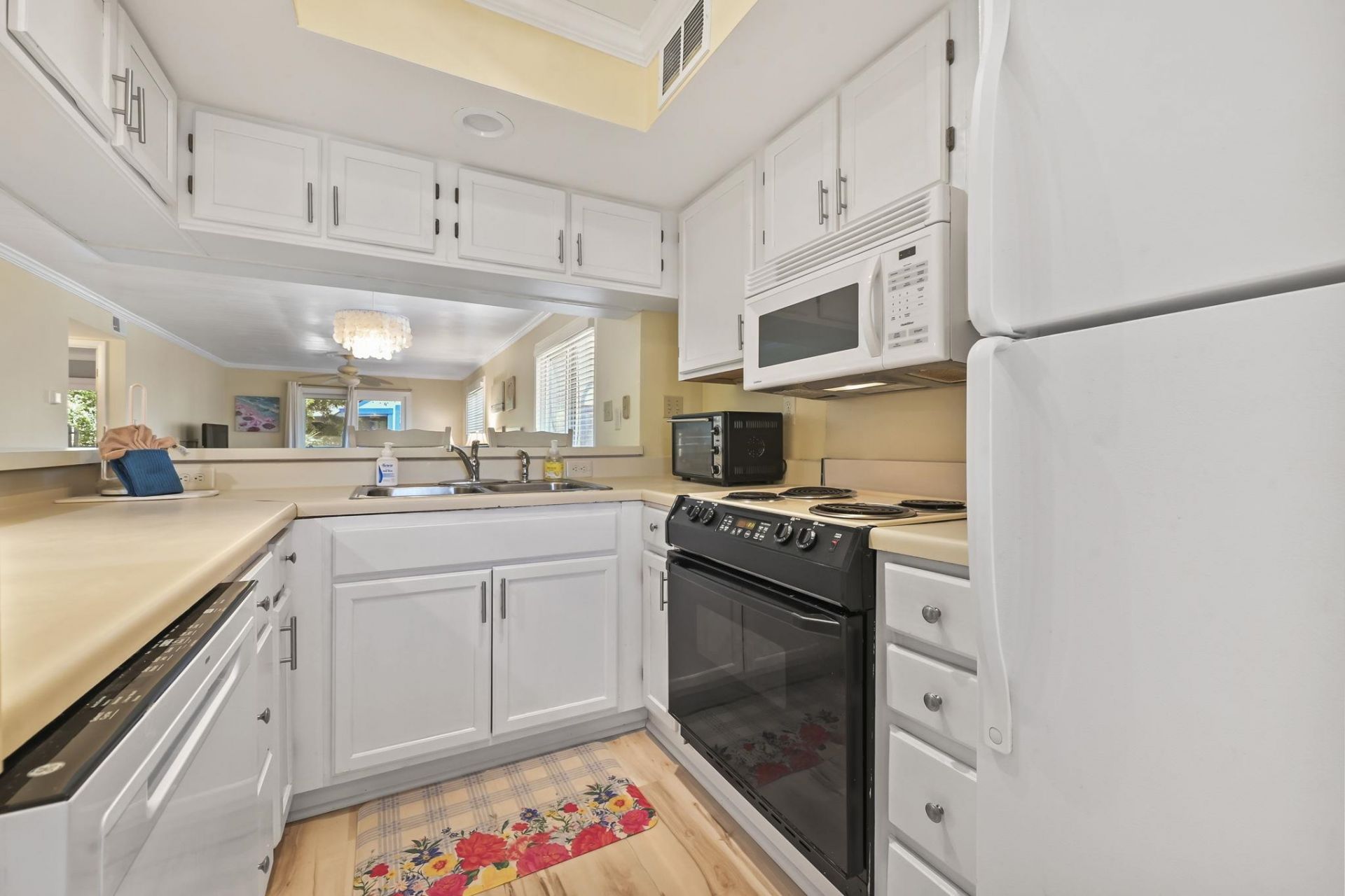 250 Maison Dr. Photo 8