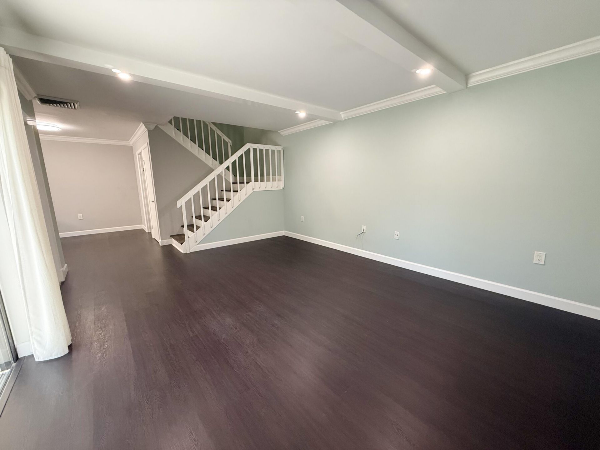 201 2nd Lane, Palm Beach Gardens, FL 33418 Photo