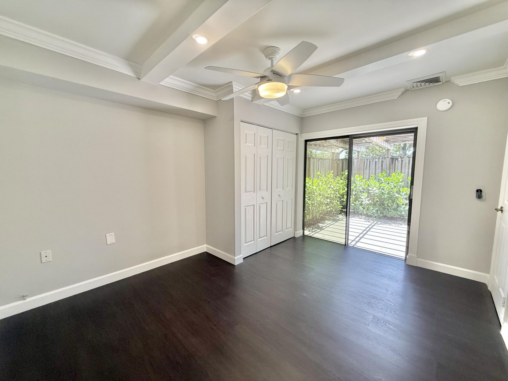 201 2nd Lane, Palm Beach Gardens, FL 33418 Photo