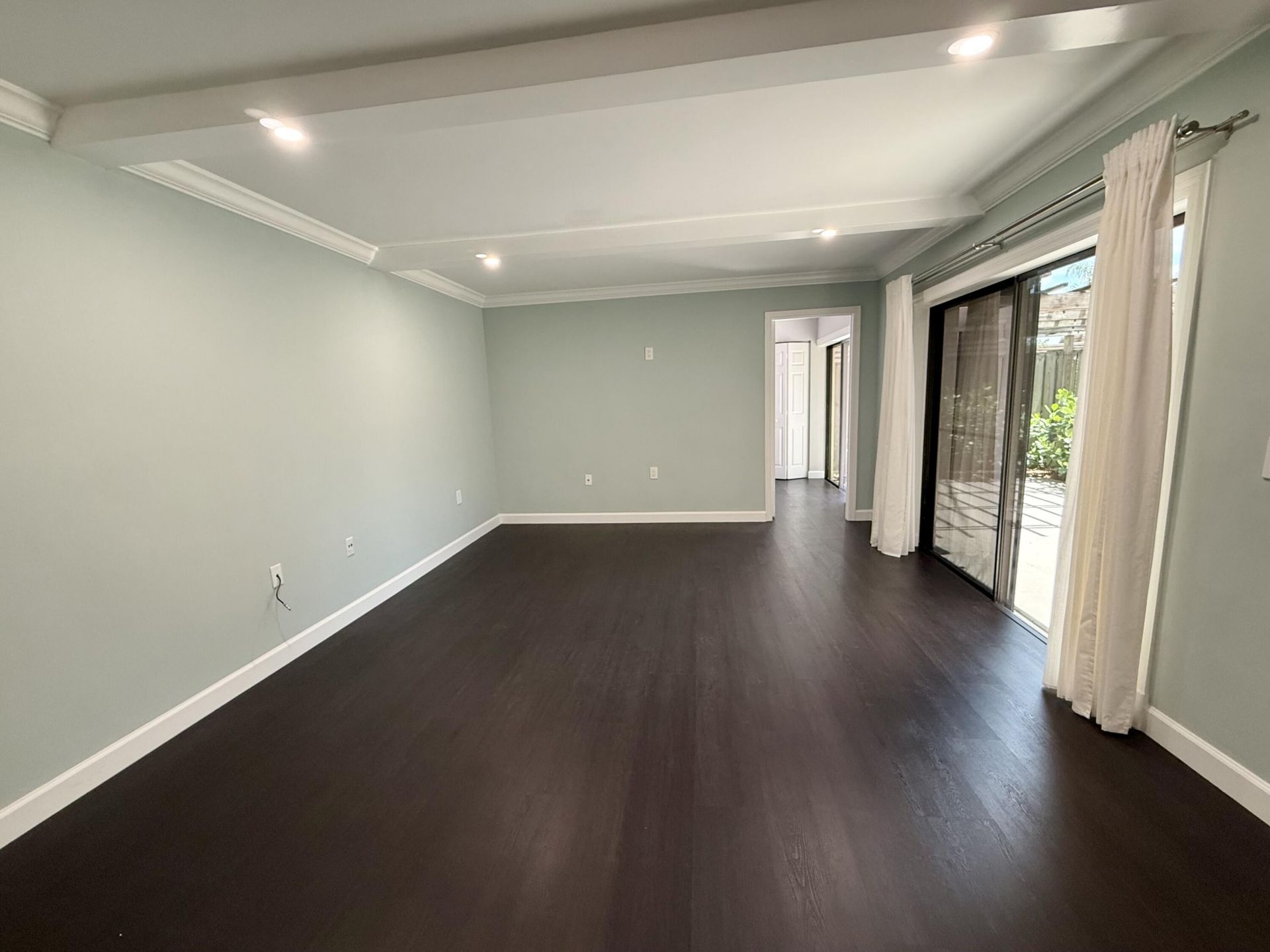 201 2nd Lane, Palm Beach Gardens, FL 33418 Photo