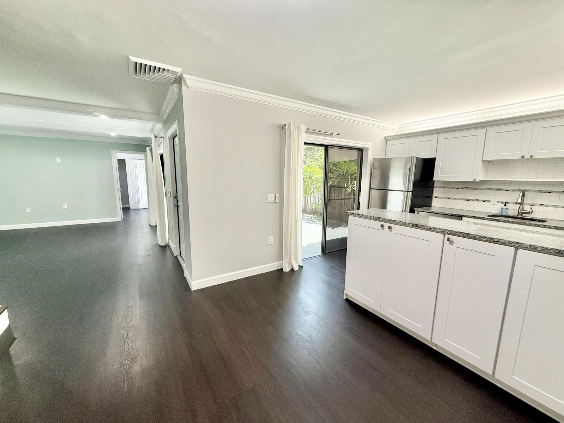 201 2nd Lane, Palm Beach Gardens, FL 33418 Photo