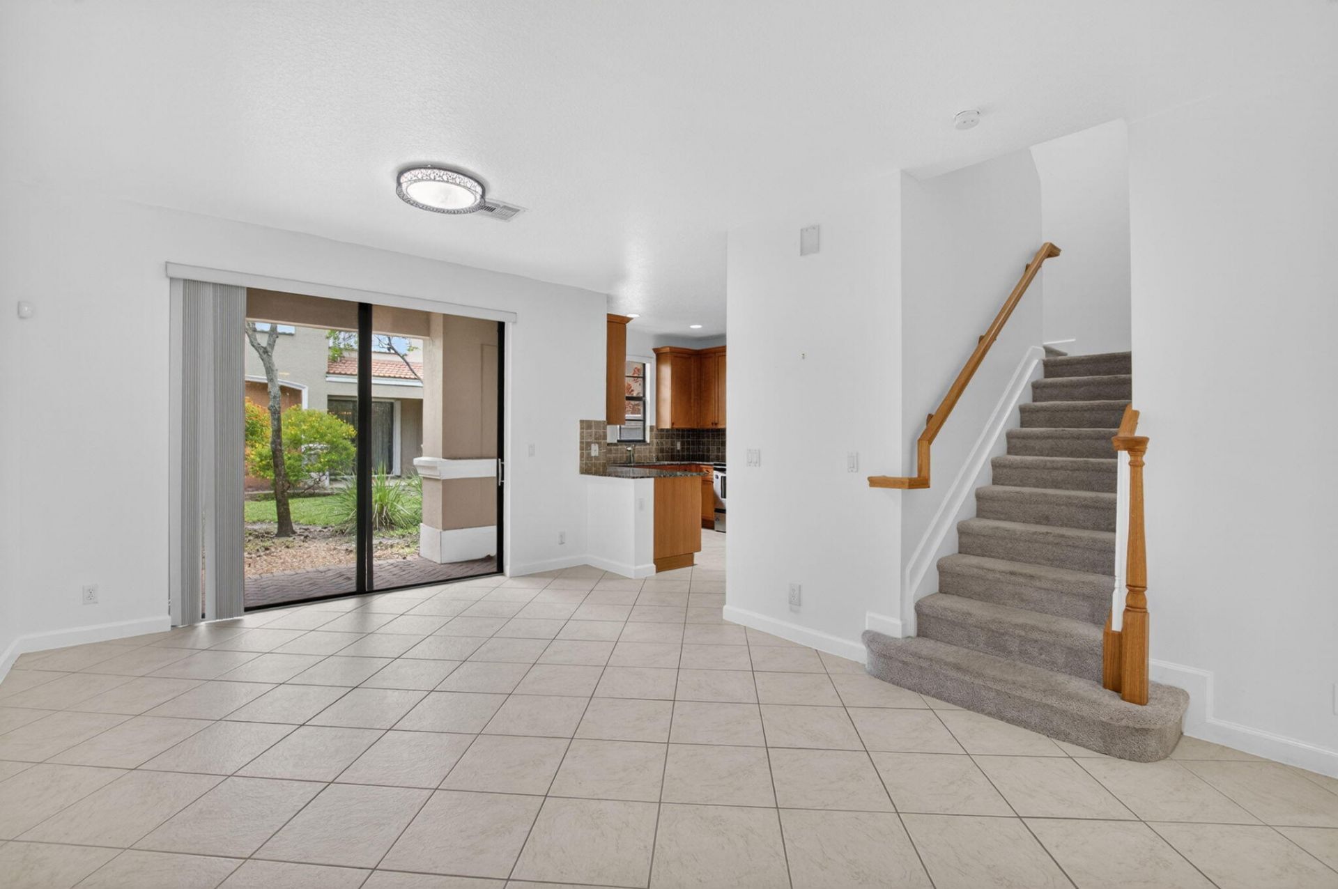 114 E Astor Circle E, Delray Beach, FL 33484 Photo
