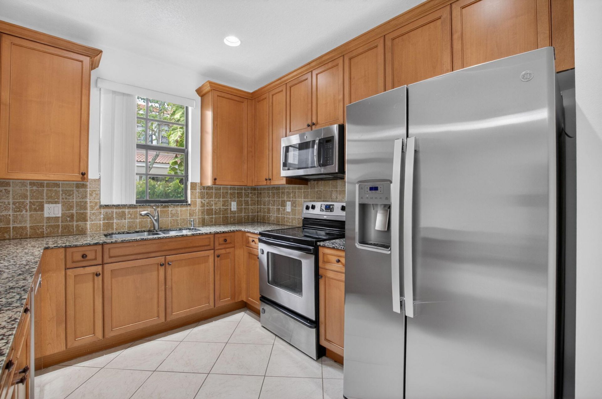 114 E Astor Circle E, Delray Beach, FL 33484 Photo