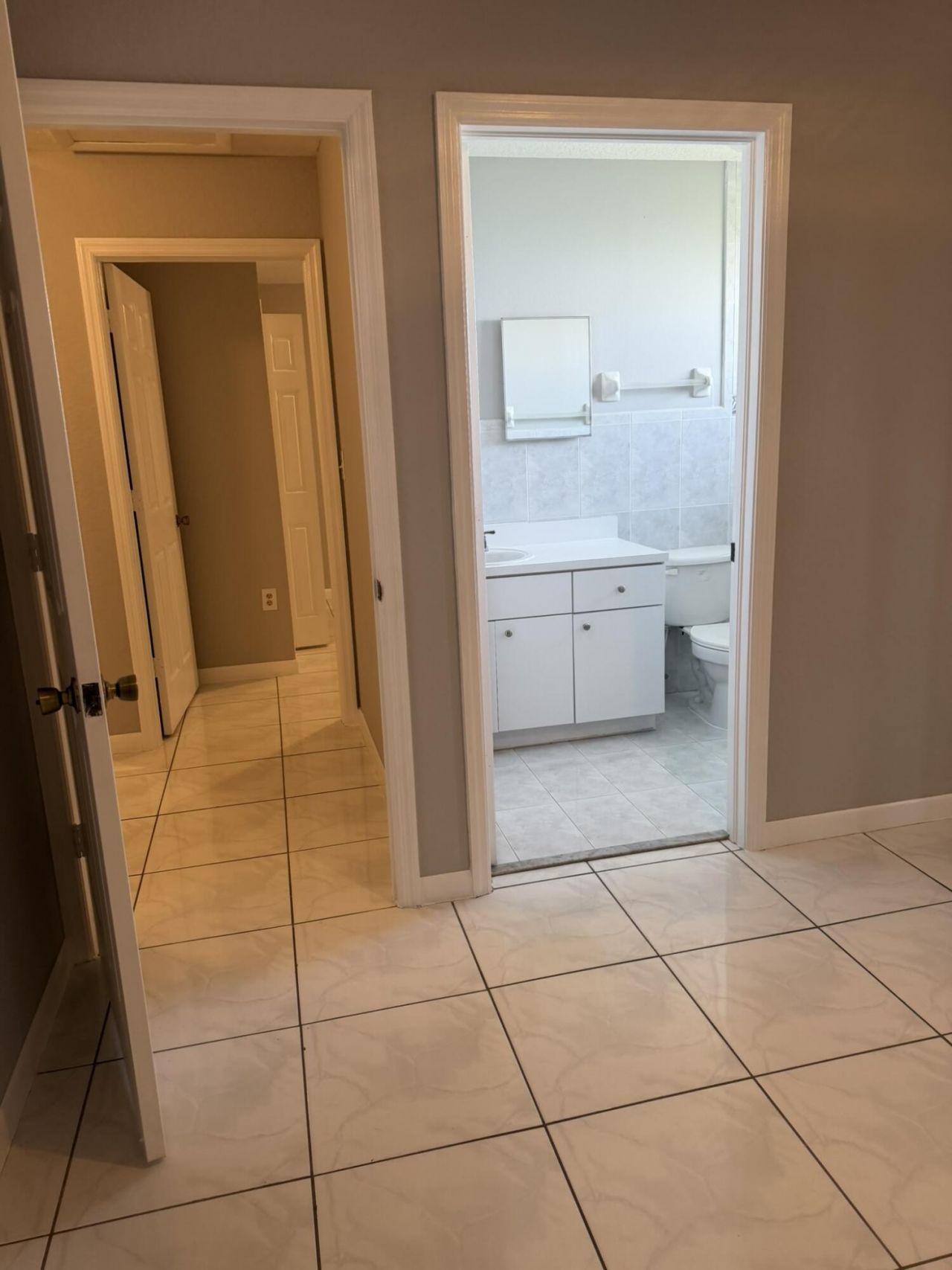661 S Biscayne River Drive, Miami, FL 33169 Photo