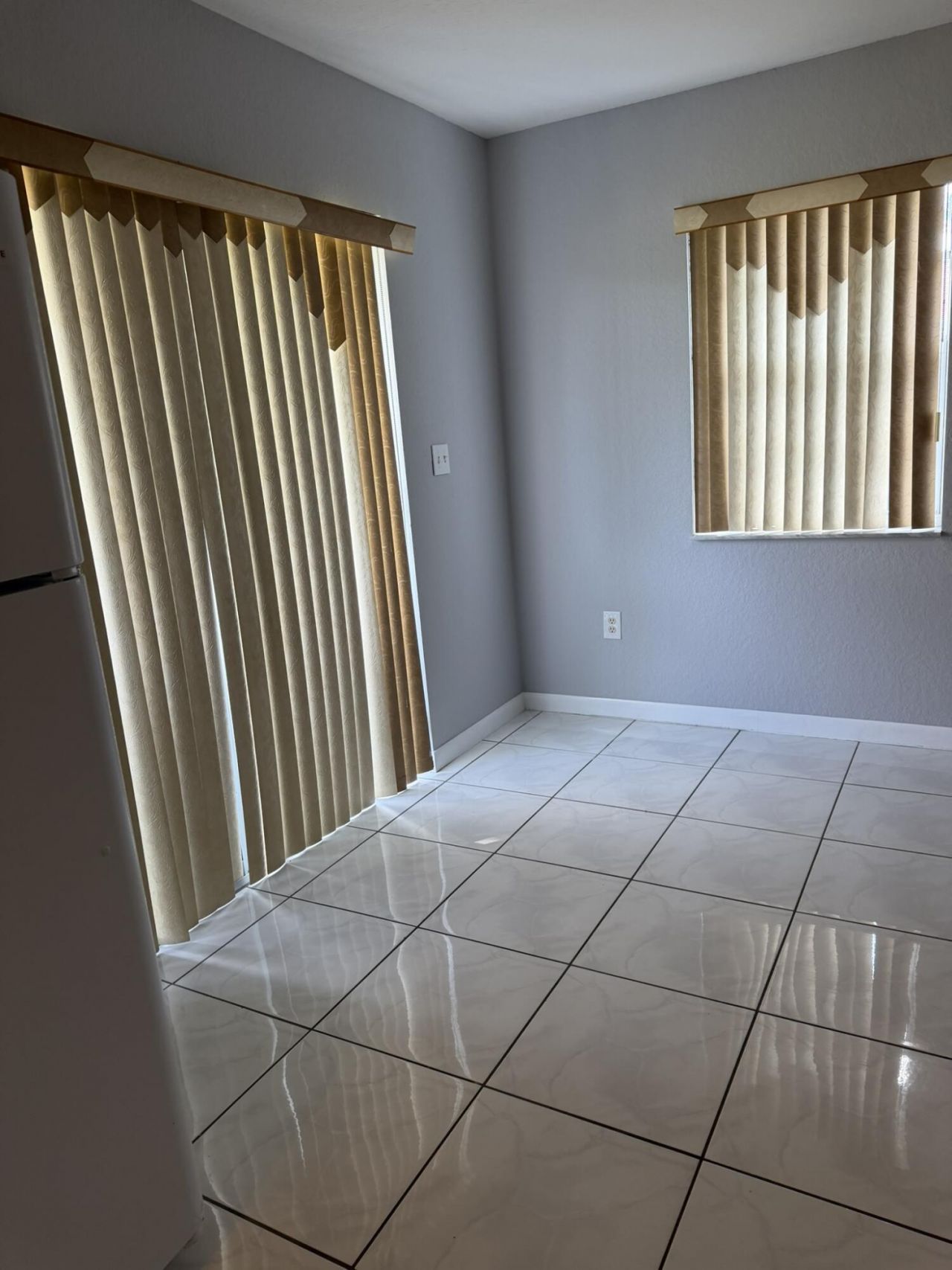 661 S Biscayne River Drive, Miami, FL 33169 Photo