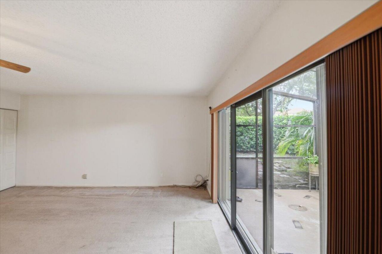 275 Jacaranda Drive, Plantation, FL 33324 Photo