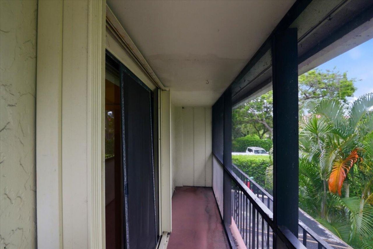 275 Jacaranda Drive, Plantation, FL 33324 Photo
