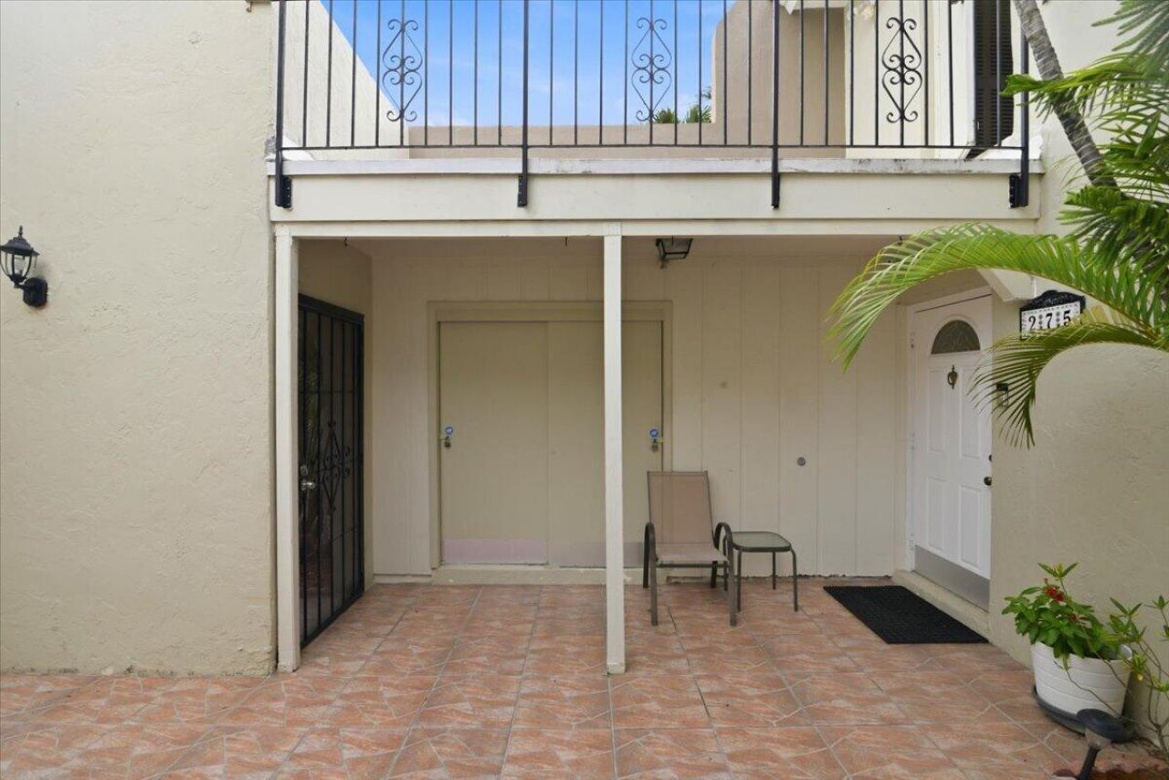 275 Jacaranda Drive, Plantation, FL 33324 Photo