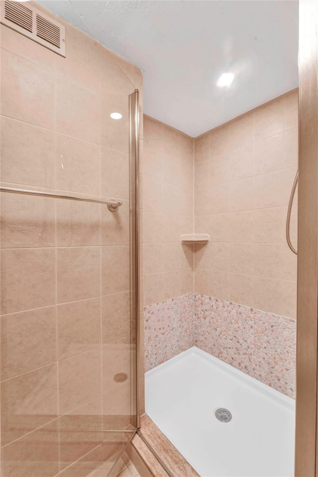 720 Bayshore Drive, Unit 504, Fort Lauderdale, FL 33304 Photo