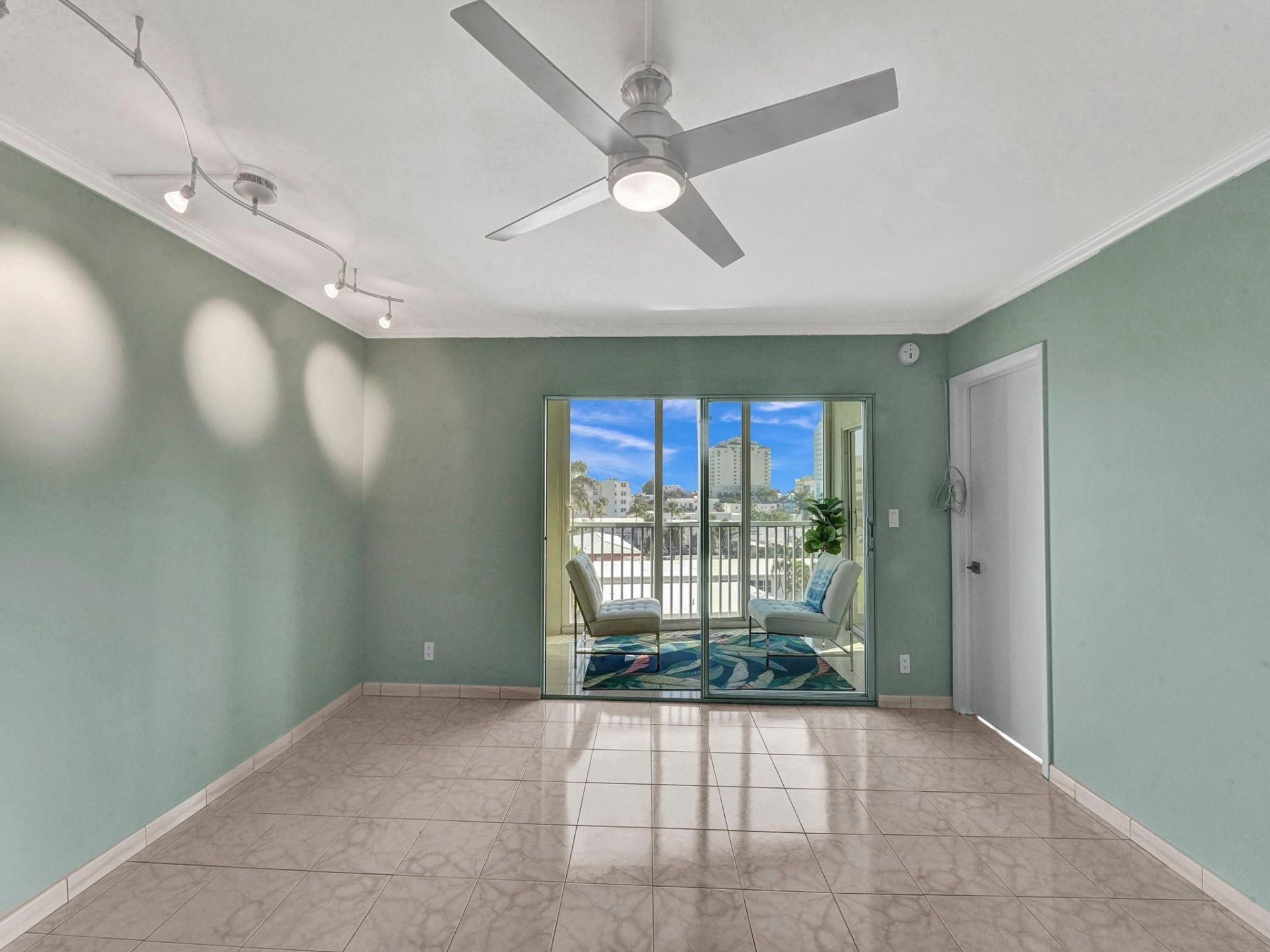 720 Bayshore Drive, Unit 504, Fort Lauderdale, FL 33304 Photo