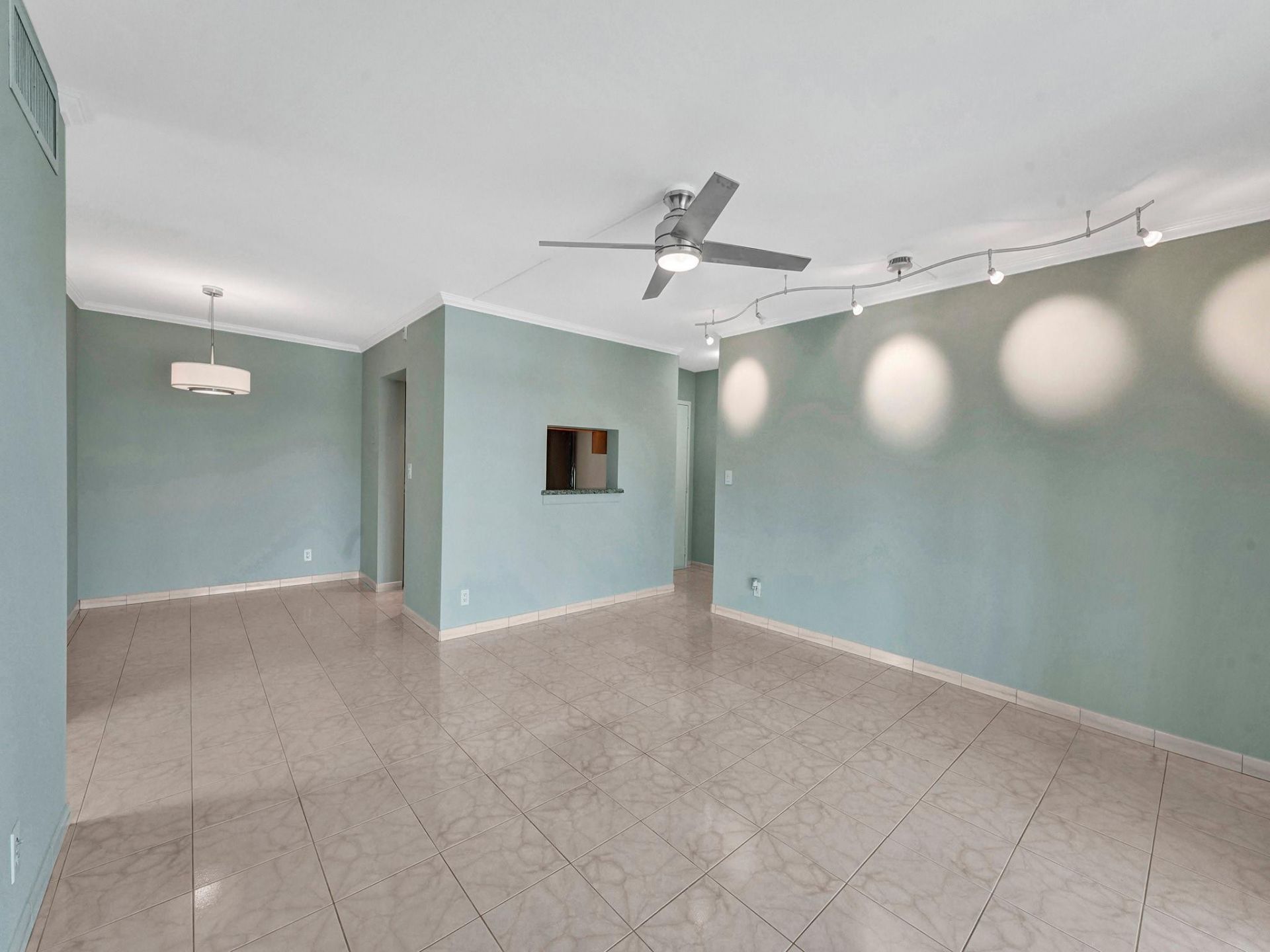 720 Bayshore Drive, Unit 504, Fort Lauderdale, FL 33304 Photo