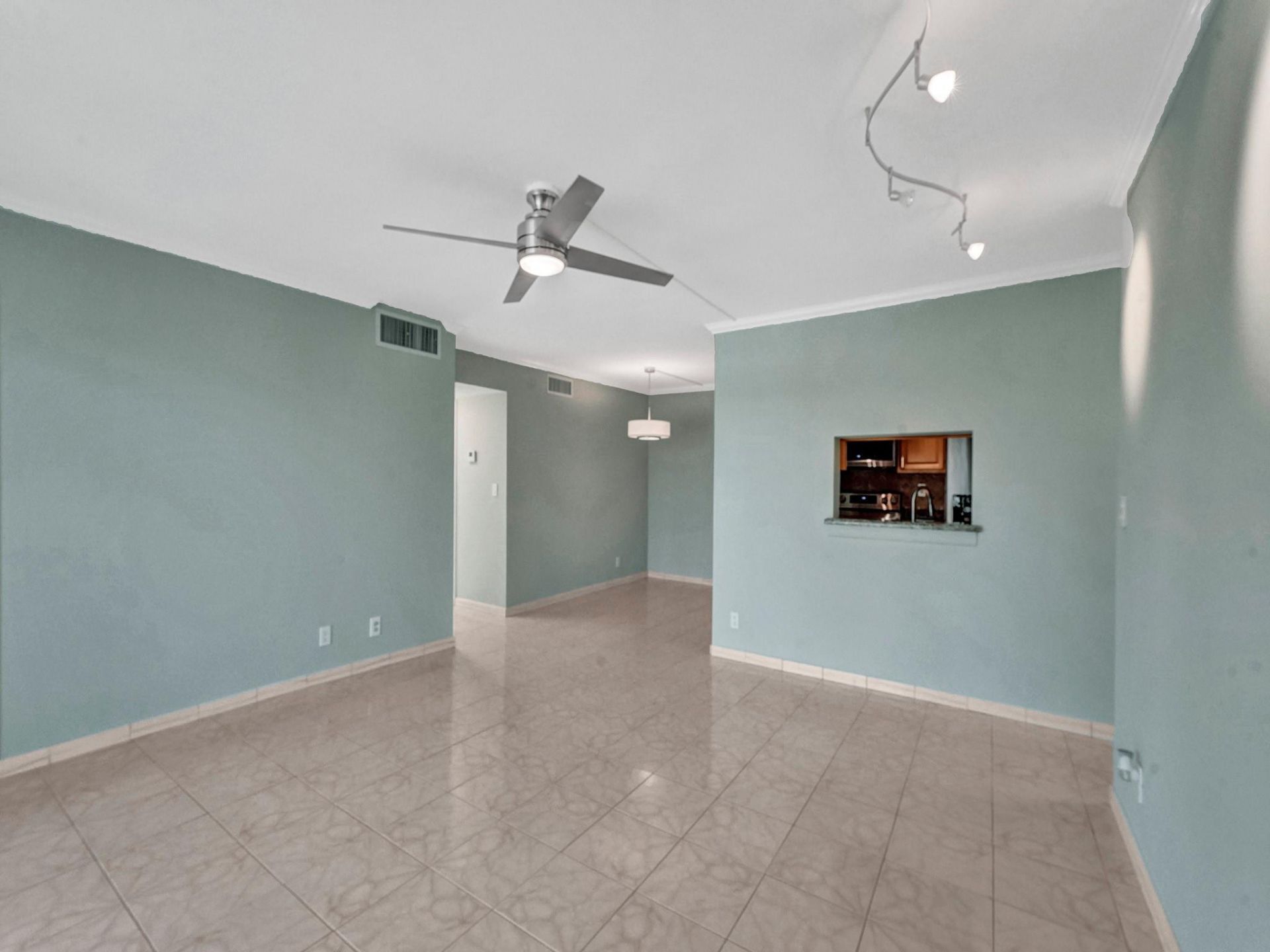 720 Bayshore Drive, Unit 504, Fort Lauderdale, FL 33304 Photo