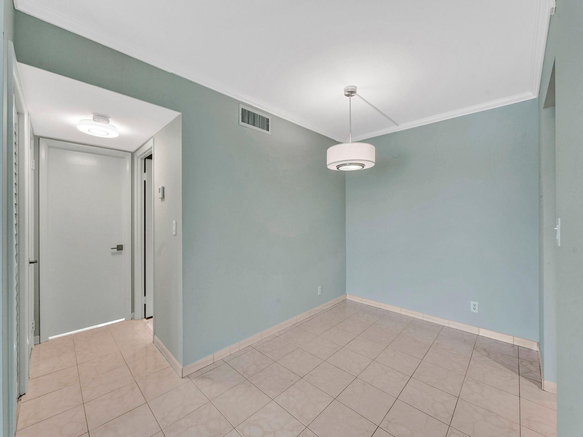 720 Bayshore Drive, Unit 504, Fort Lauderdale, FL 33304 Photo