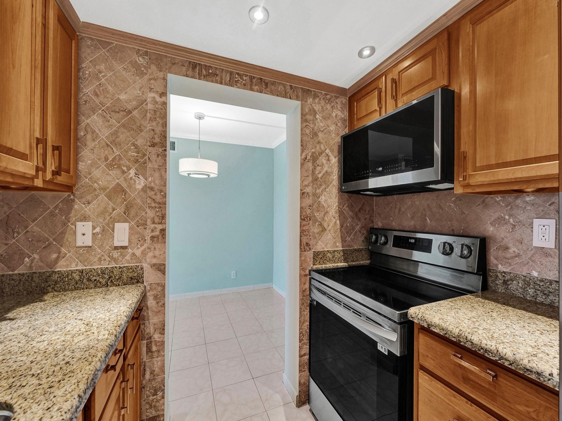 720 Bayshore Drive, Unit 504, Fort Lauderdale, FL 33304 Photo