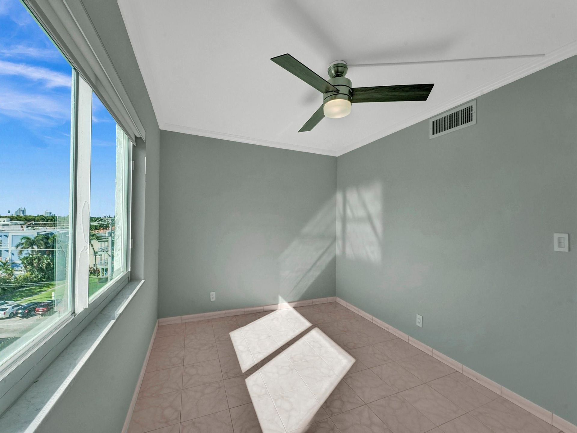 720 Bayshore Drive, Unit 504, Fort Lauderdale, FL 33304 Photo