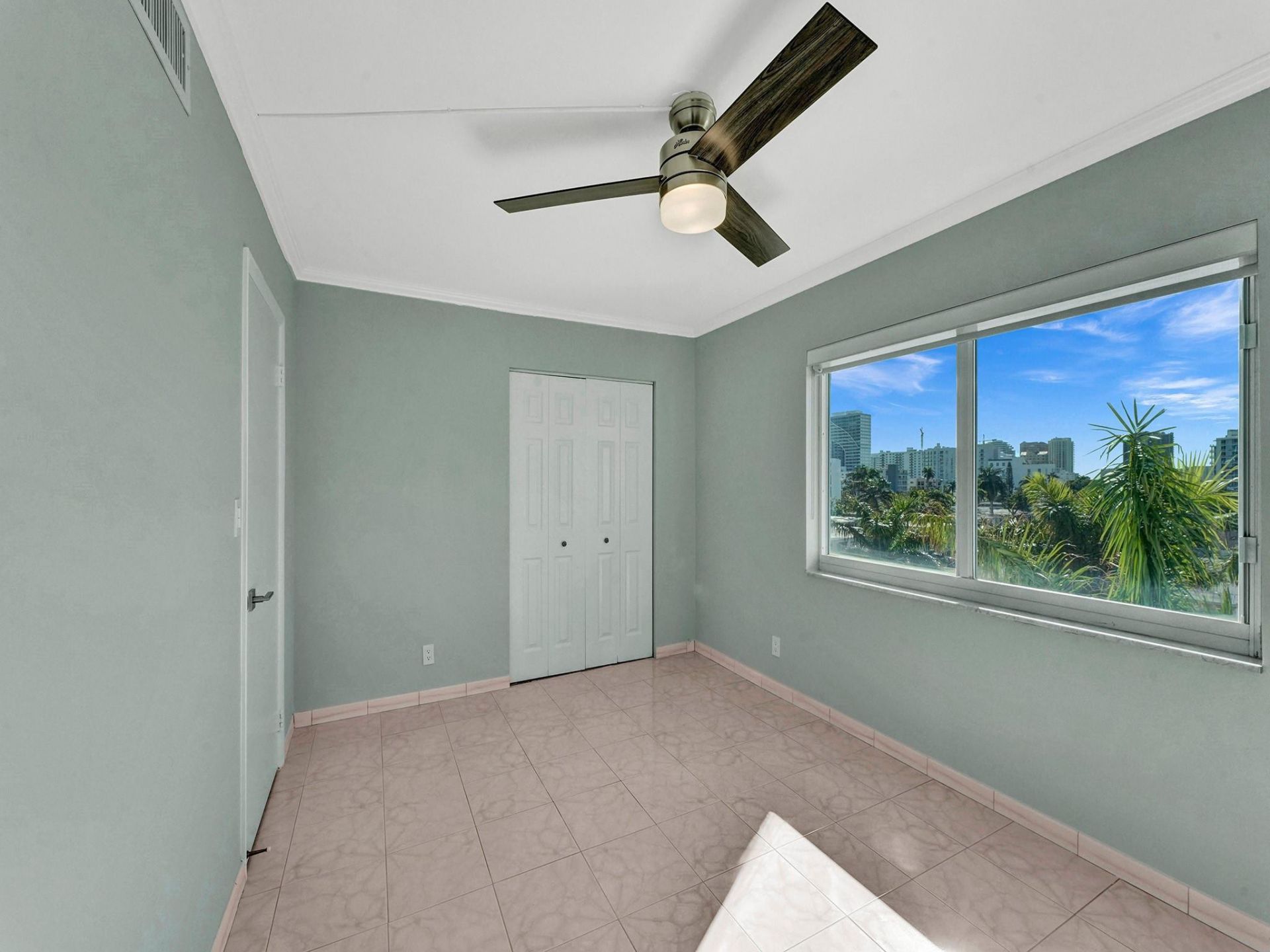 720 Bayshore Drive, Unit 504, Fort Lauderdale, FL 33304 Photo