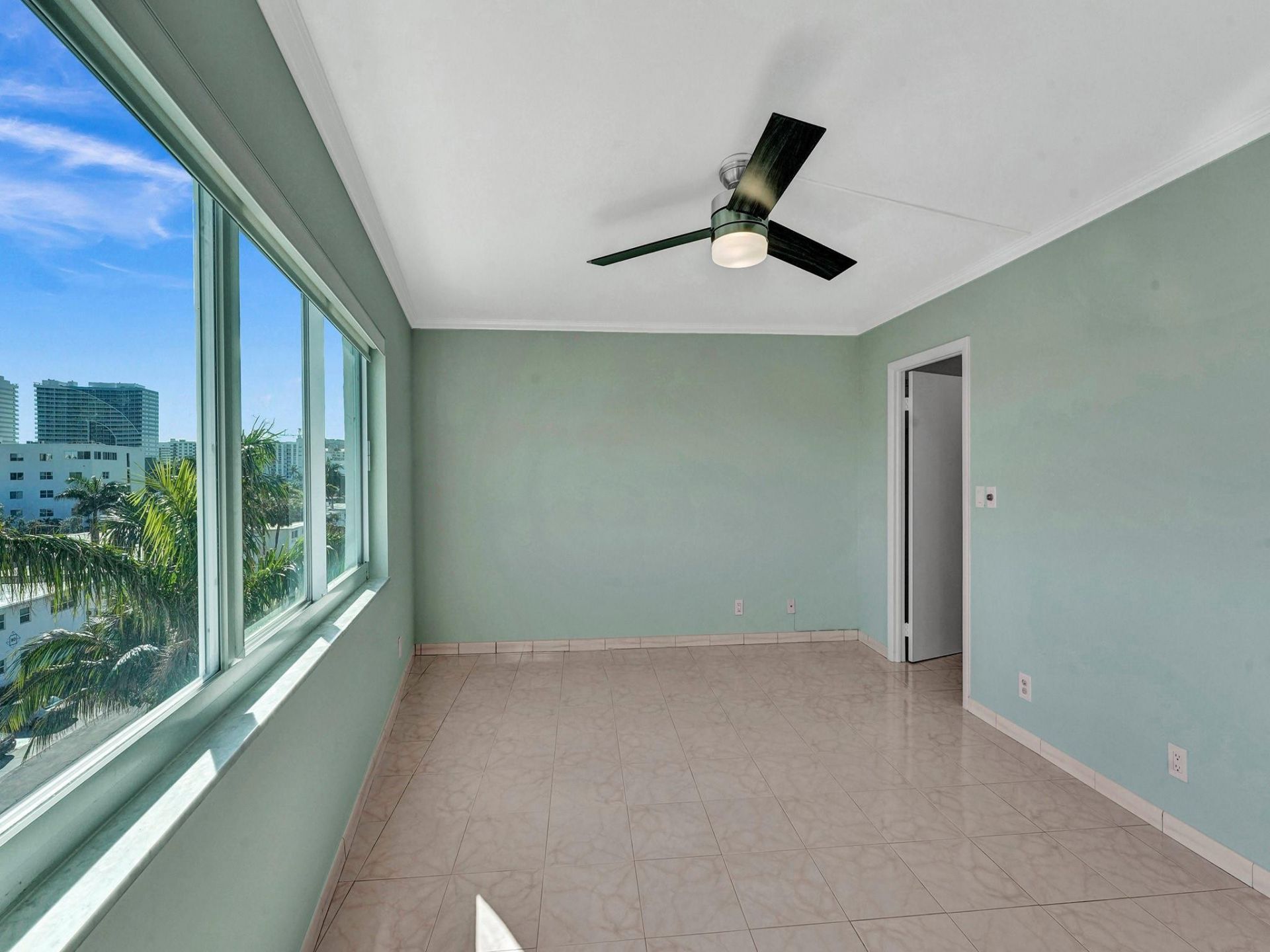 720 Bayshore Drive, Unit 504, Fort Lauderdale, FL 33304 Photo
