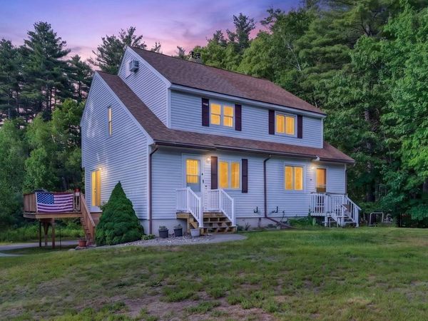 24a Fairway Road, Londonderry, NH 03053