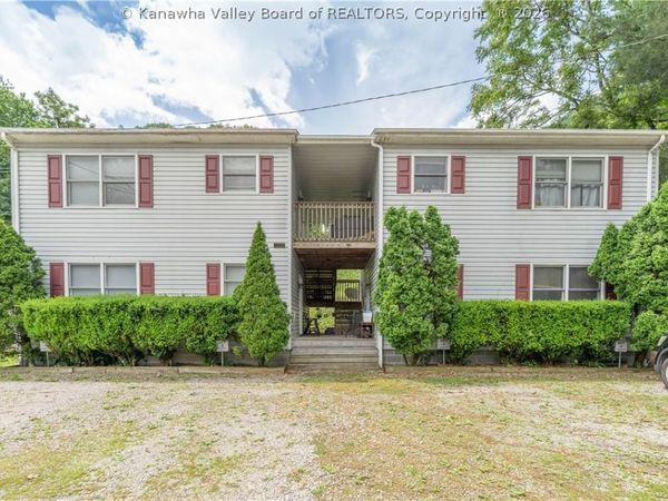 100 Amering Street, Montgomery, WV 25136