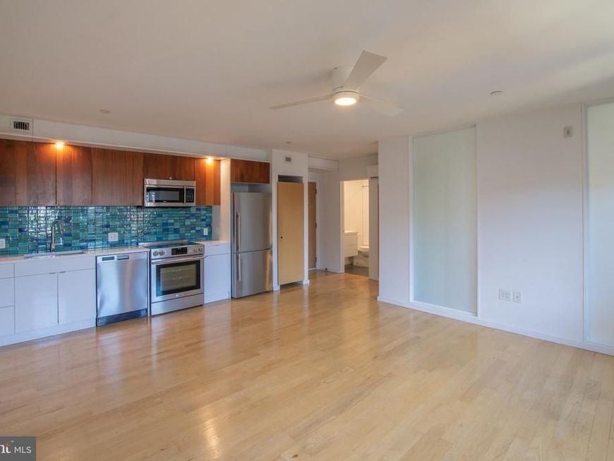 152 W Laurel Street, Unit 403, Philadelphia, PA 19123 Main Photo