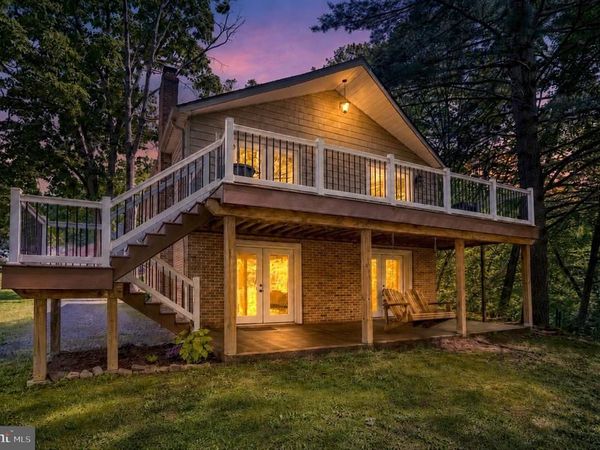 156 LAKESIDE DRIVE, FREDERICKSBURG, PA 17026