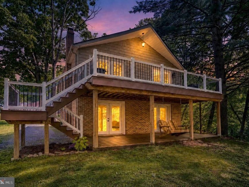 156 Lakeside Drive, Fredericksburg, PA 17026 Main Photo
