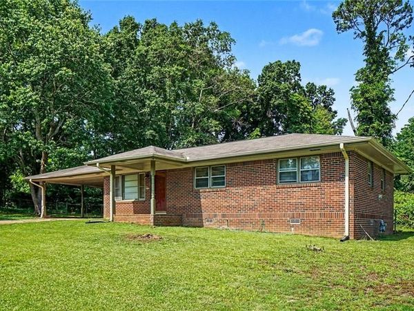 5900 Pendley Court , Mableton, GA 30126