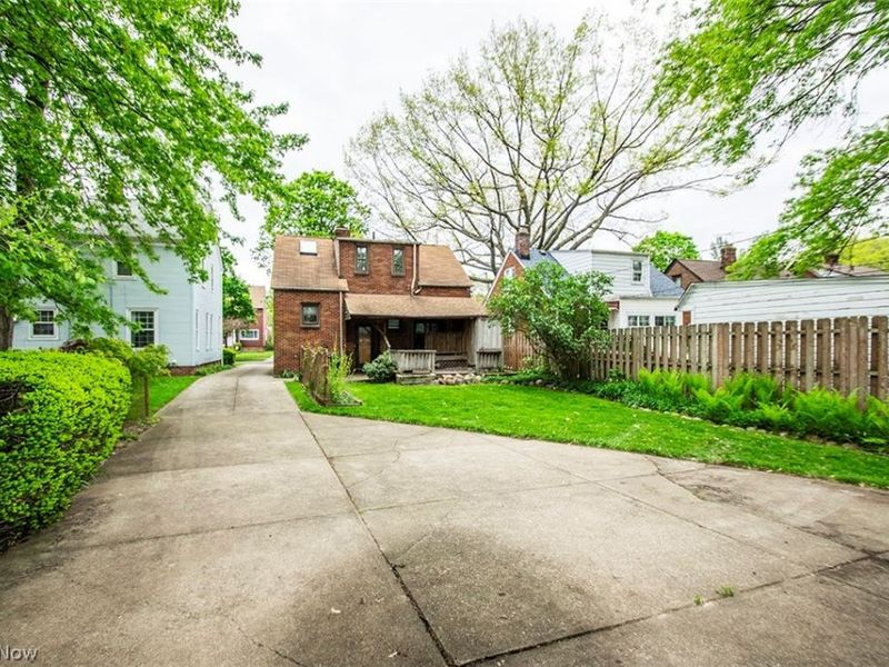 16305 Elsienna Avenue , Cleveland, OH 44135 Photo 3