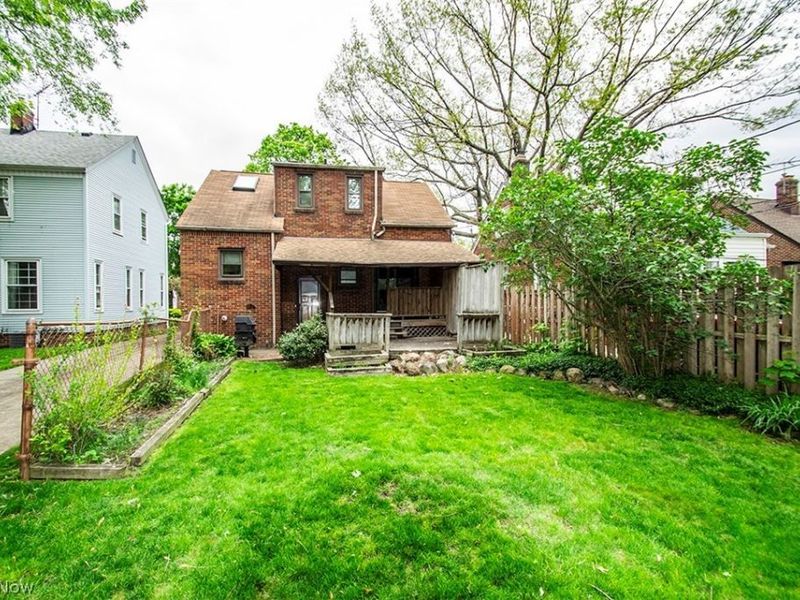 16305 Elsienna Avenue , Cleveland, OH 44135 Photo 4