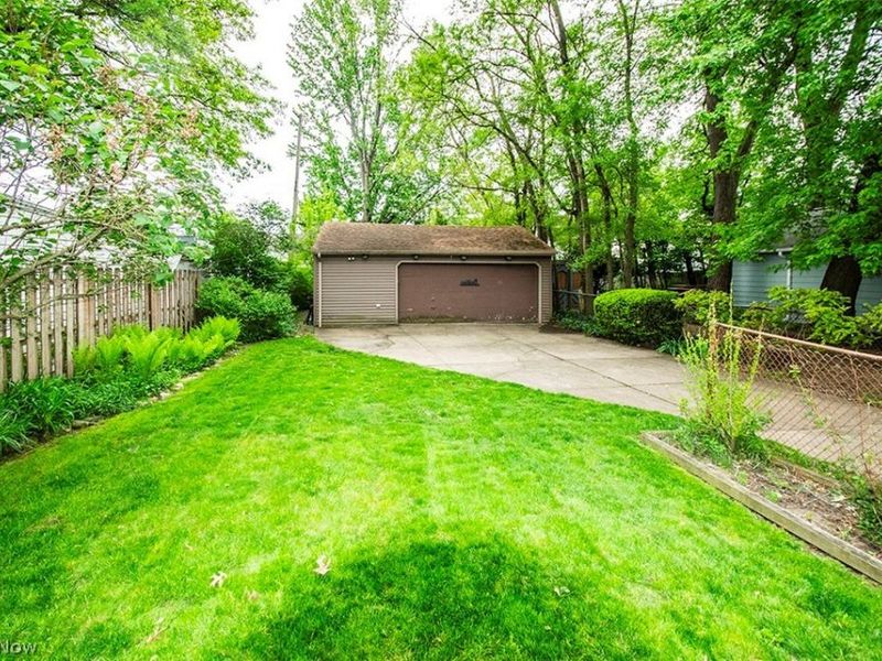 16305 Elsienna Avenue , Cleveland, OH 44135 Photo 7